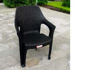 POLTRONA AJA CAIRO RATTAN PRETA 